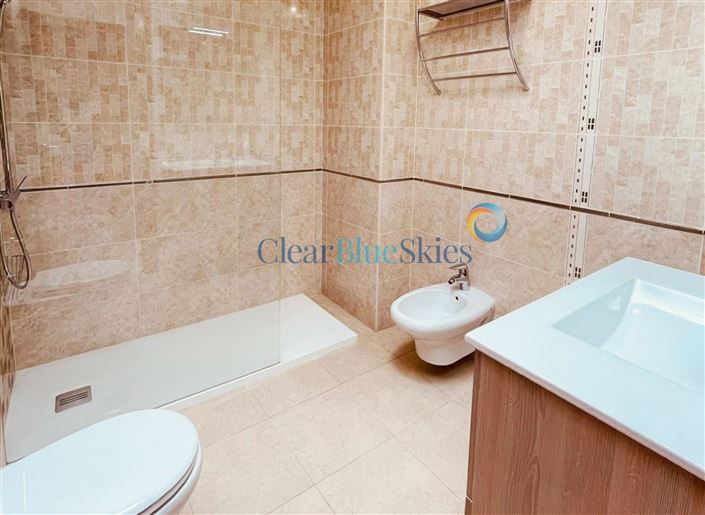 Image No.9-Villa de 4 chambres à vendre à Los Cristianos