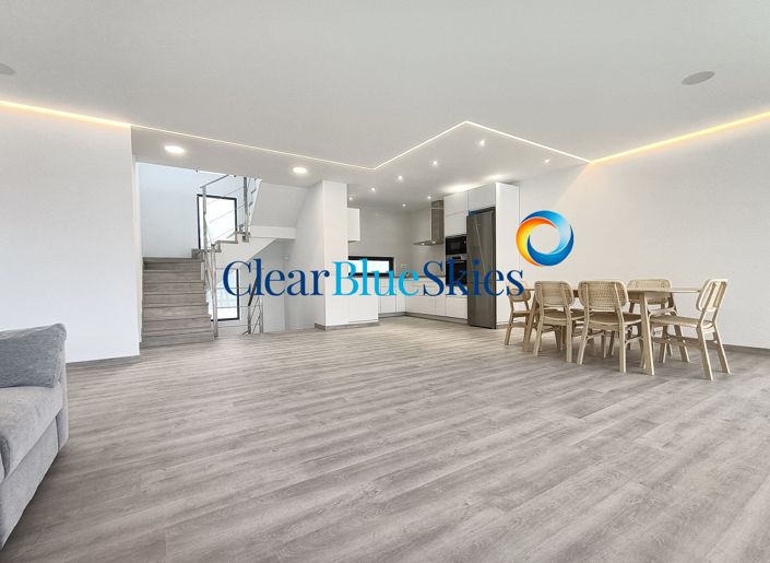 Image No.2-Villa de 4 chambres à vendre à El Madronal