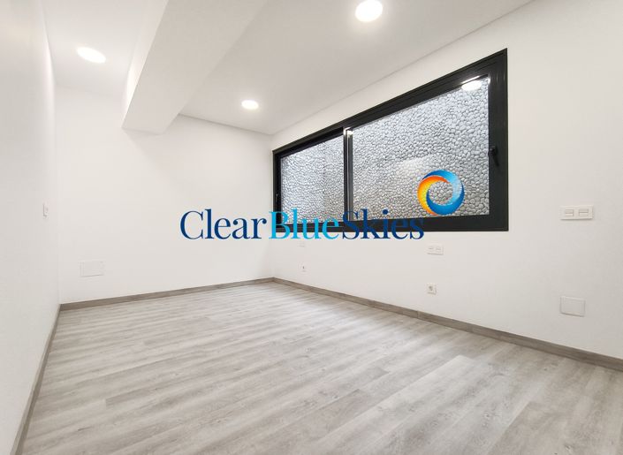 Image No.24-Villa de 4 chambres à vendre à El Madronal