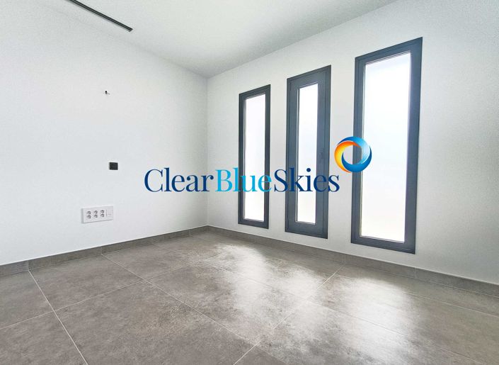 Image No.8-3 Bed Villa for sale