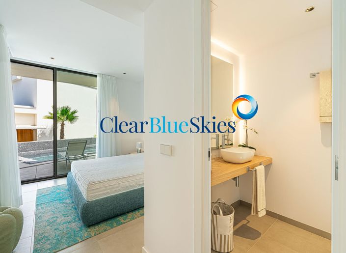 Image No.27-3 Bed Villa for sale