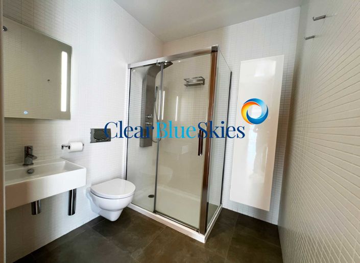 Image No.18-3 Bed Apartment for sale