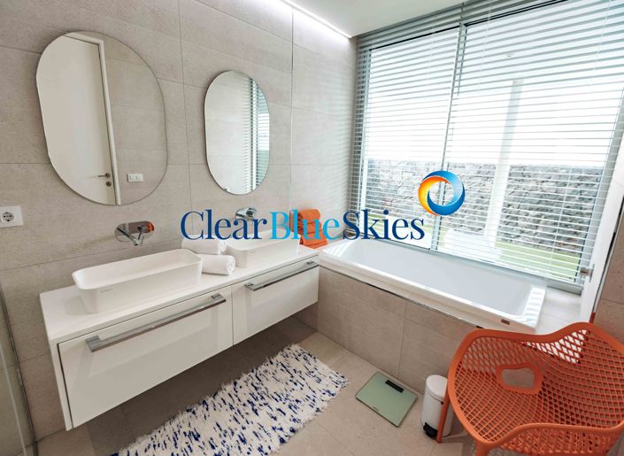 Image No.10-Villa de 4 chambres à vendre à Callao Salvaje