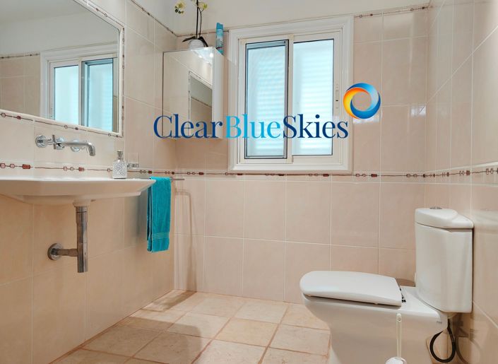 Image No.23-4 Bed House for sale