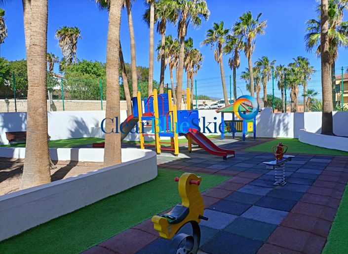 Image No.28-4 Bed House for sale