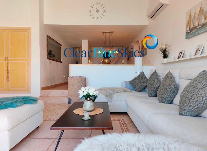 Image No.8-4 Bed House for sale