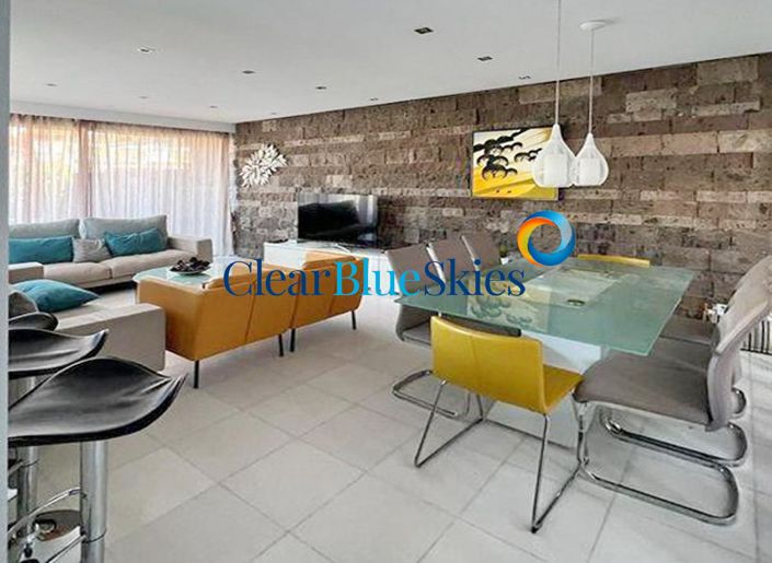 Image No.2-Maison de 5 chambres à vendre à Playa del Duque