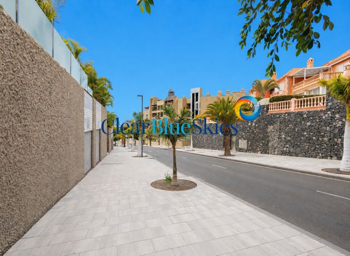 Image No.26-5 Bed House for sale