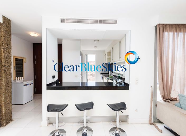 Image No.7-5 Bed House for sale
