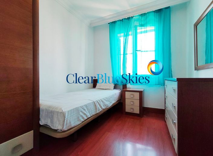 Image No.13-3 Bed Townhouse for sale