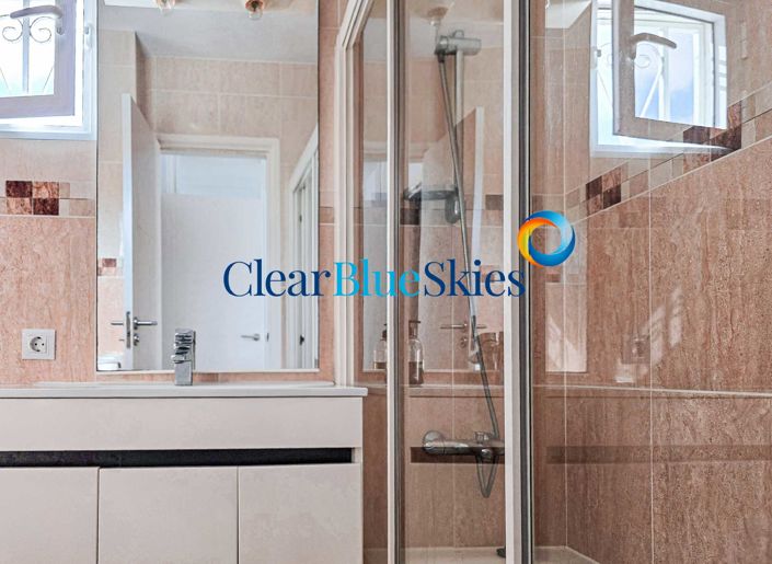 Image No.13-2 Bed House for sale