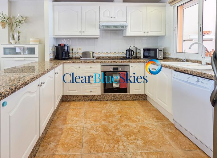 Image No.3-3 Bed House for sale