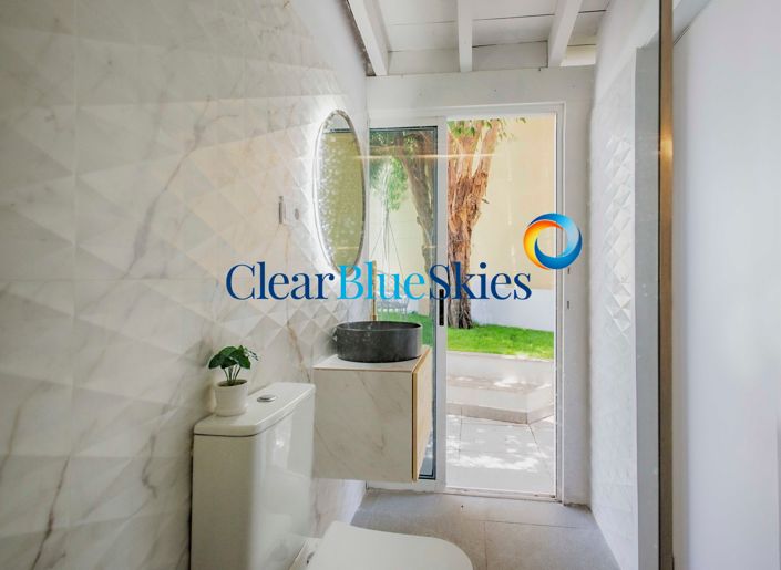 Image No.18-4 Bed House for sale