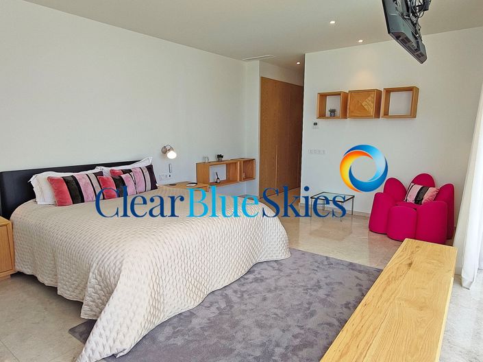 Image No.26-6 Bed Villa for sale