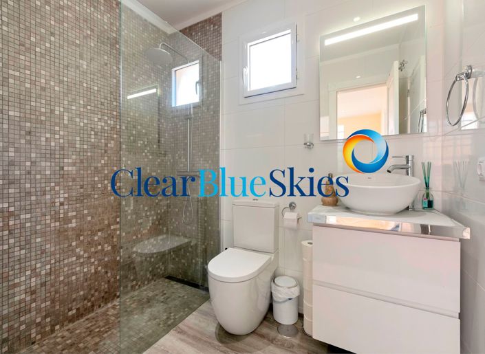 Image No.15-4 Bed Villa for sale