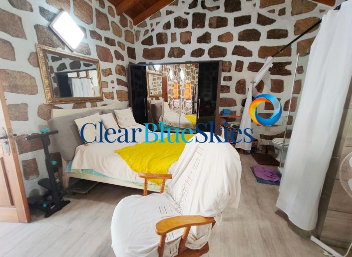 Image No.8-4 Bed Farmhouse for sale