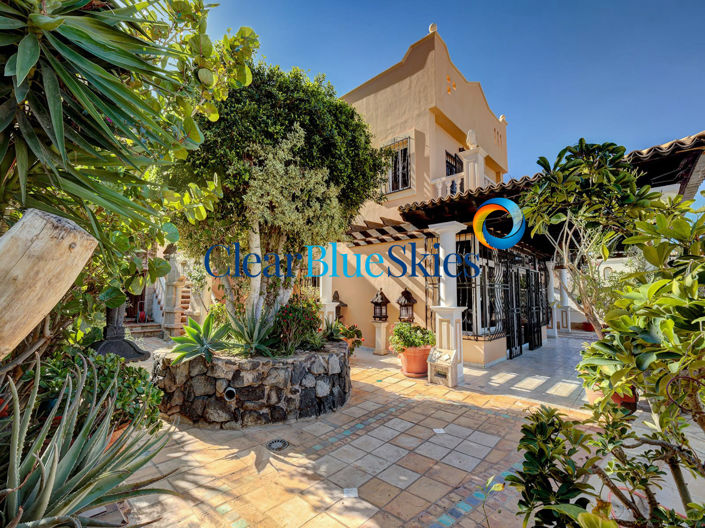 Image No.1-4 Bed Villa for sale