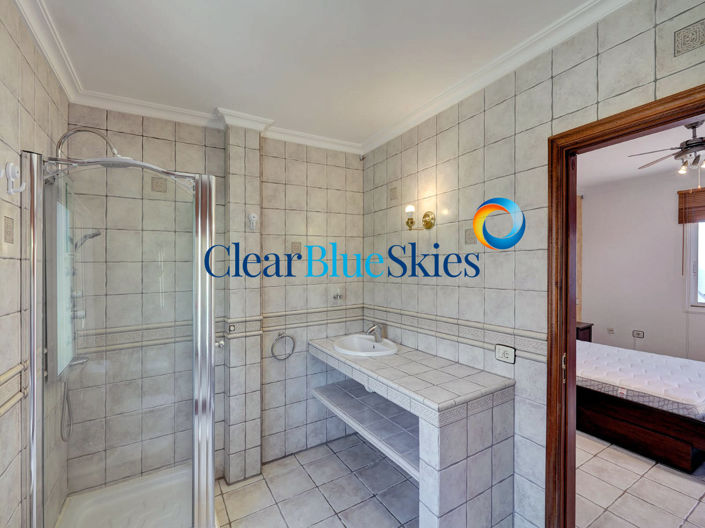 Image No.12-4 Bed Villa for sale