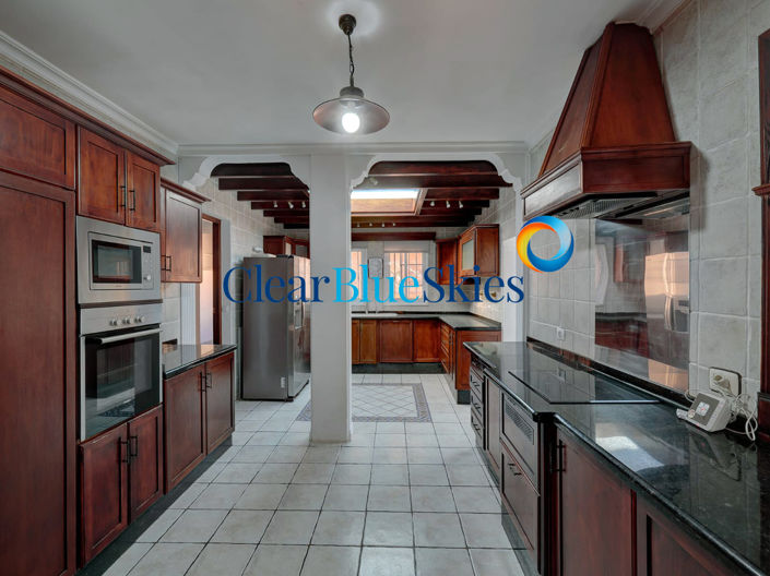 Image No.6-4 Bed Villa for sale