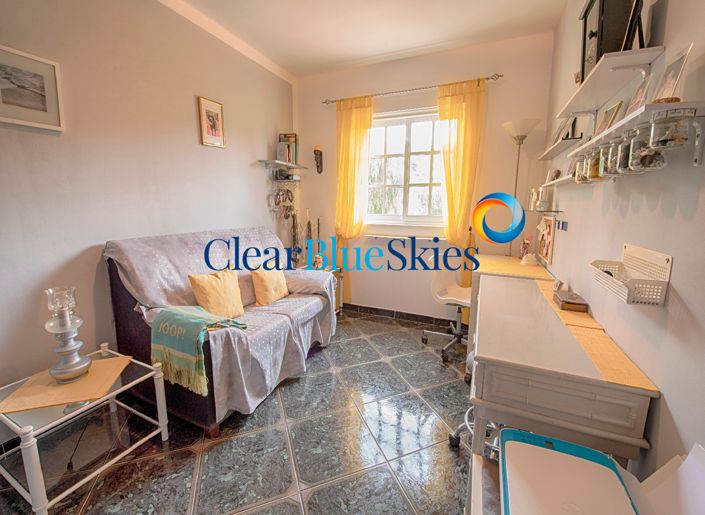 Image No.13-6 Bed House for sale