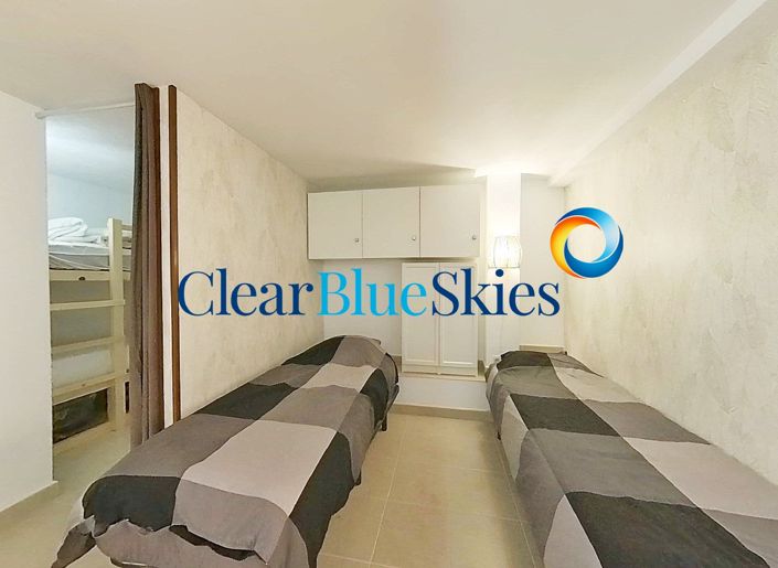 Image No.18-3 Bed Townhouse for sale