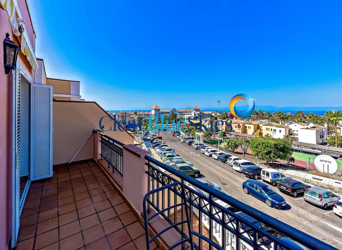 Image No.11-3 Bed House for sale