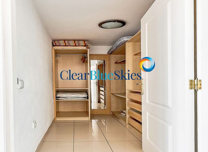 Image No.9-3 Bed House for sale