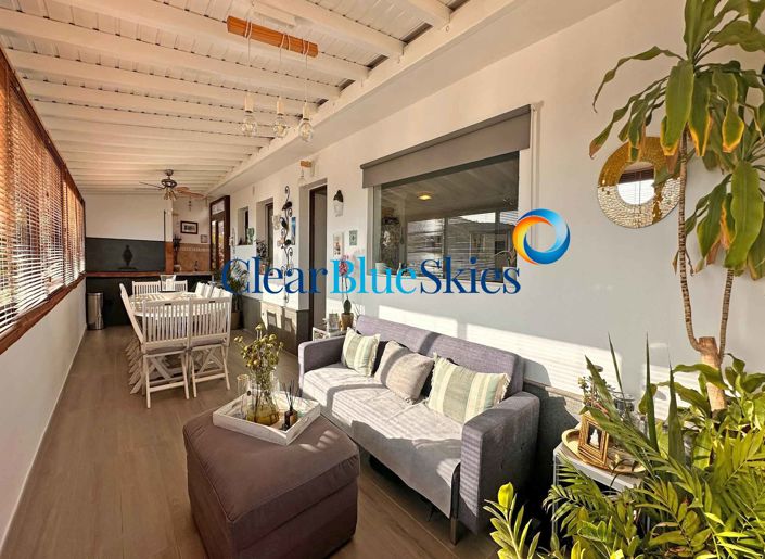 Image No.17-4 Bed Townhouse for sale