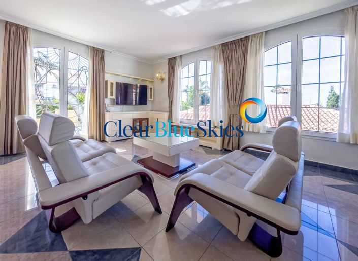 Image No.9-3 Bed Villa for sale