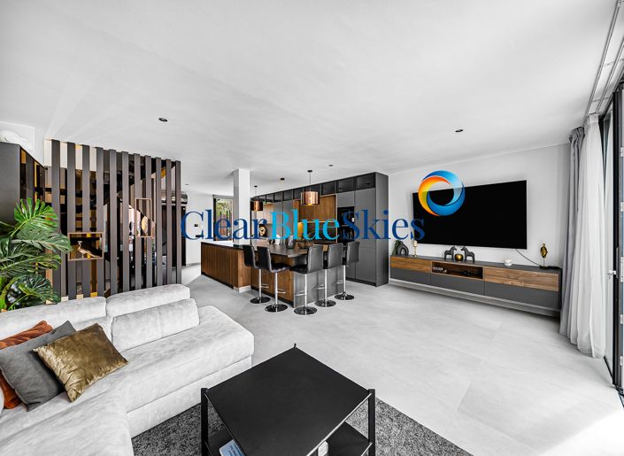 Image No.7-4 Bed House for sale