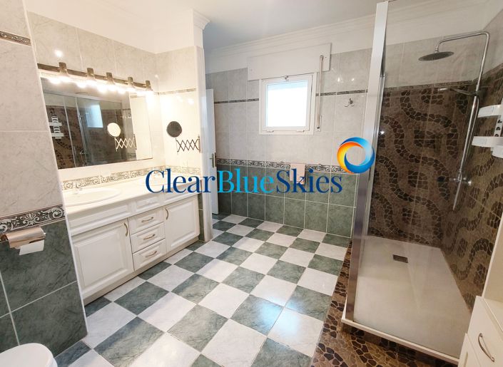 Image No.13-3 Bed Villa for sale