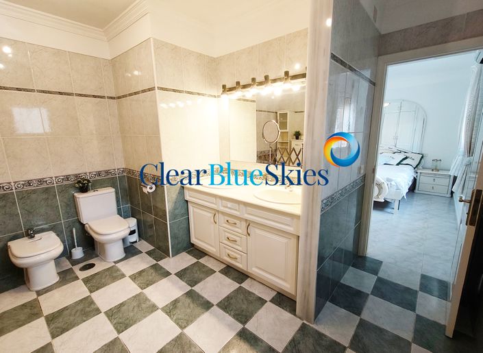 Image No.14-3 Bed Villa for sale