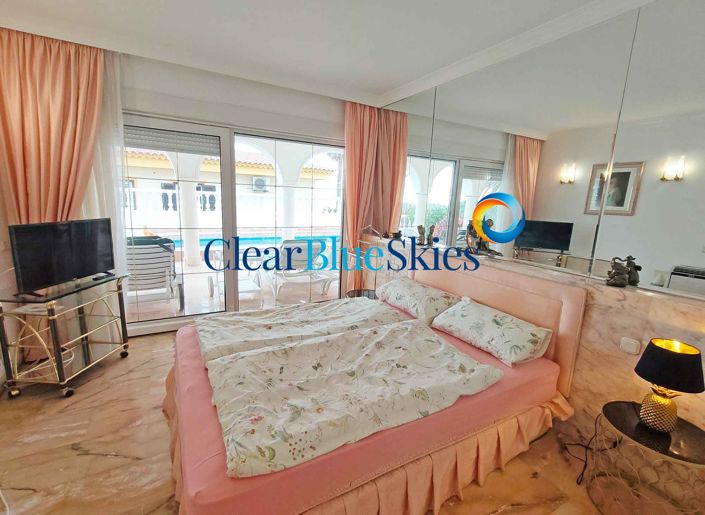 Image No.22-3 Bed Villa for sale