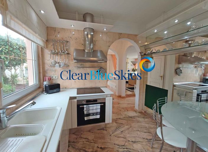 Image No.9-3 Bed Villa for sale