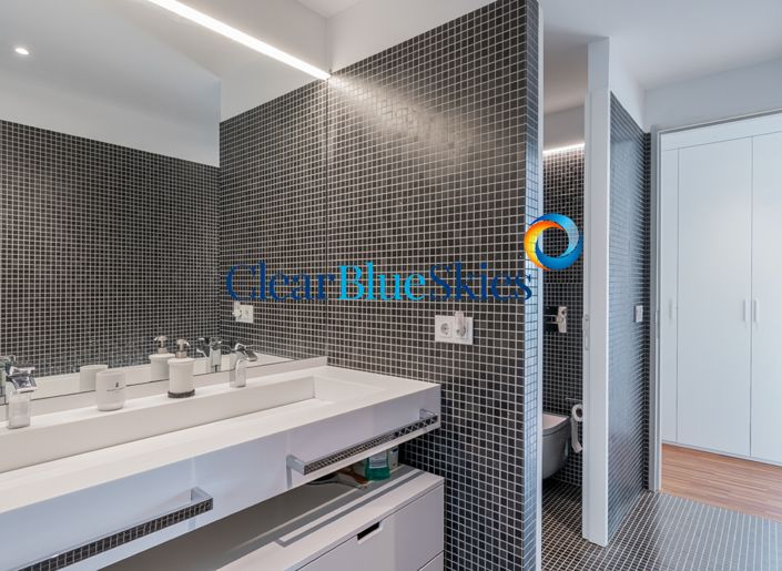 Image No.17-3 Bed Villa for sale