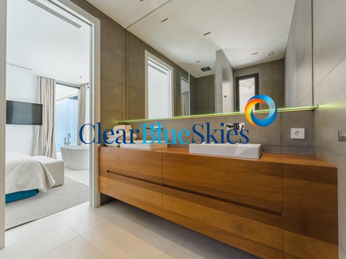 Image No.24-4 Bed House/Villa for sale