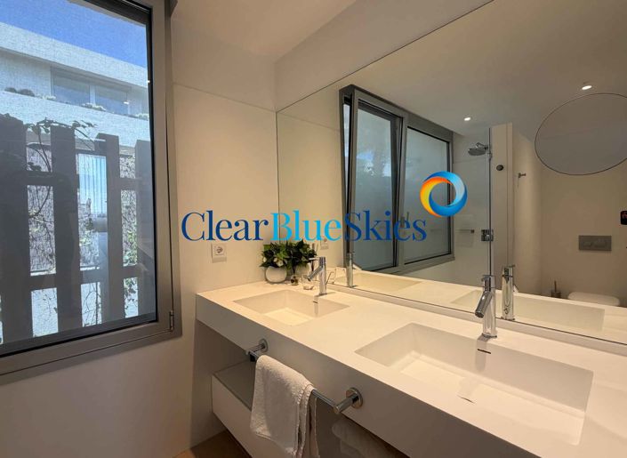 Image No.17-3 Bed Villa for sale