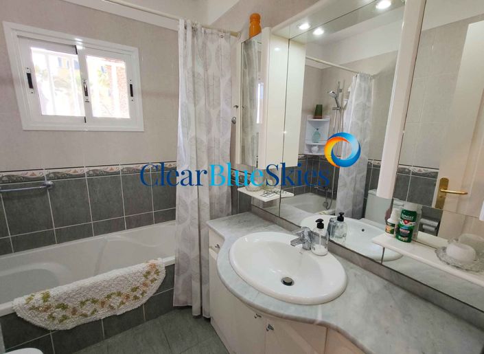 Image No.20-2 Bed Apartment for sale