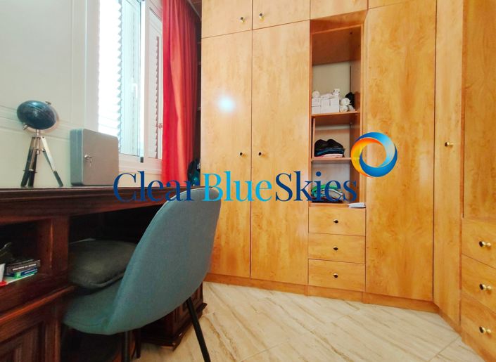 Image No.10-9 Bed Villa for sale