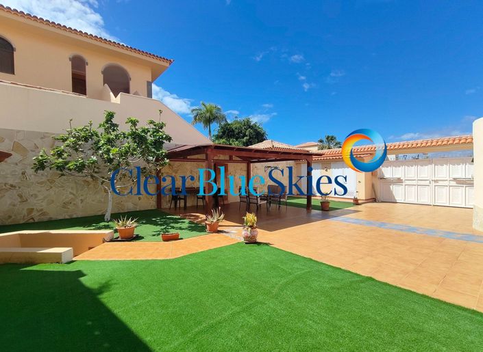 Image No.18-9 Bed Villa for sale