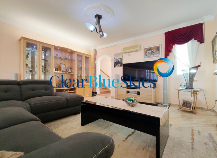 Image No.6-9 Bed Villa for sale