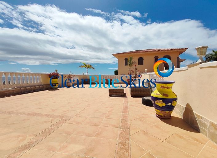 Image No.8-9 Bed Villa for sale