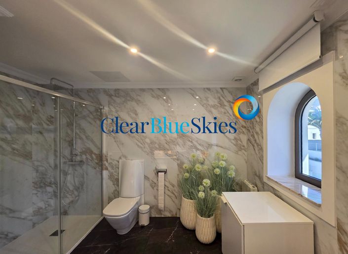 Image No.28-4 Bed Villa for sale