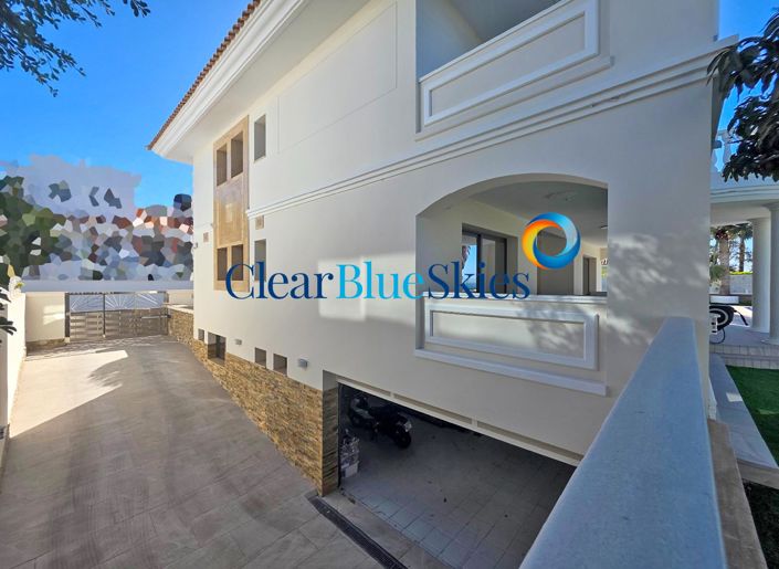 Image No.8-4 Bed Villa for sale