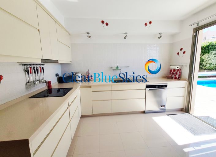 Image No.5-3 Bed Villa for sale