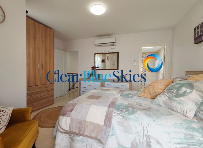 Image No.23-3 Bed Townhouse for sale