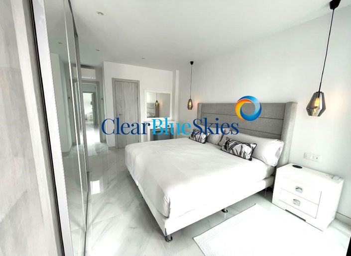 Image No.12-3 Bed House for sale