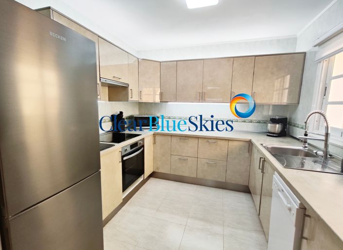 Image No.4-3 Bed Townhouse for sale