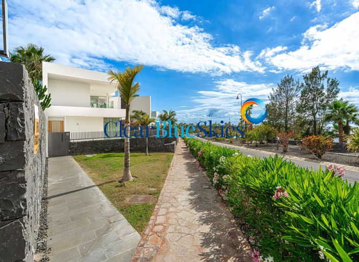 Image No.29-3 Bed Villa for sale