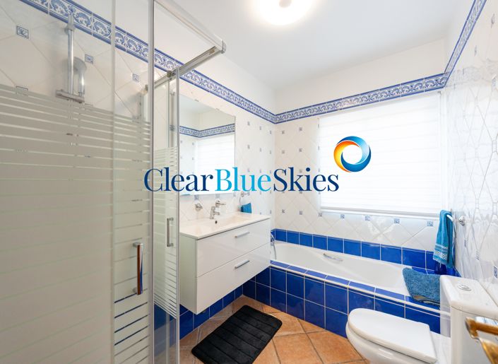 Image No.17-8 Bed House for sale